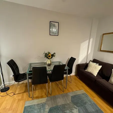 Amazing 2 Flat Bedroom In Chelsea London